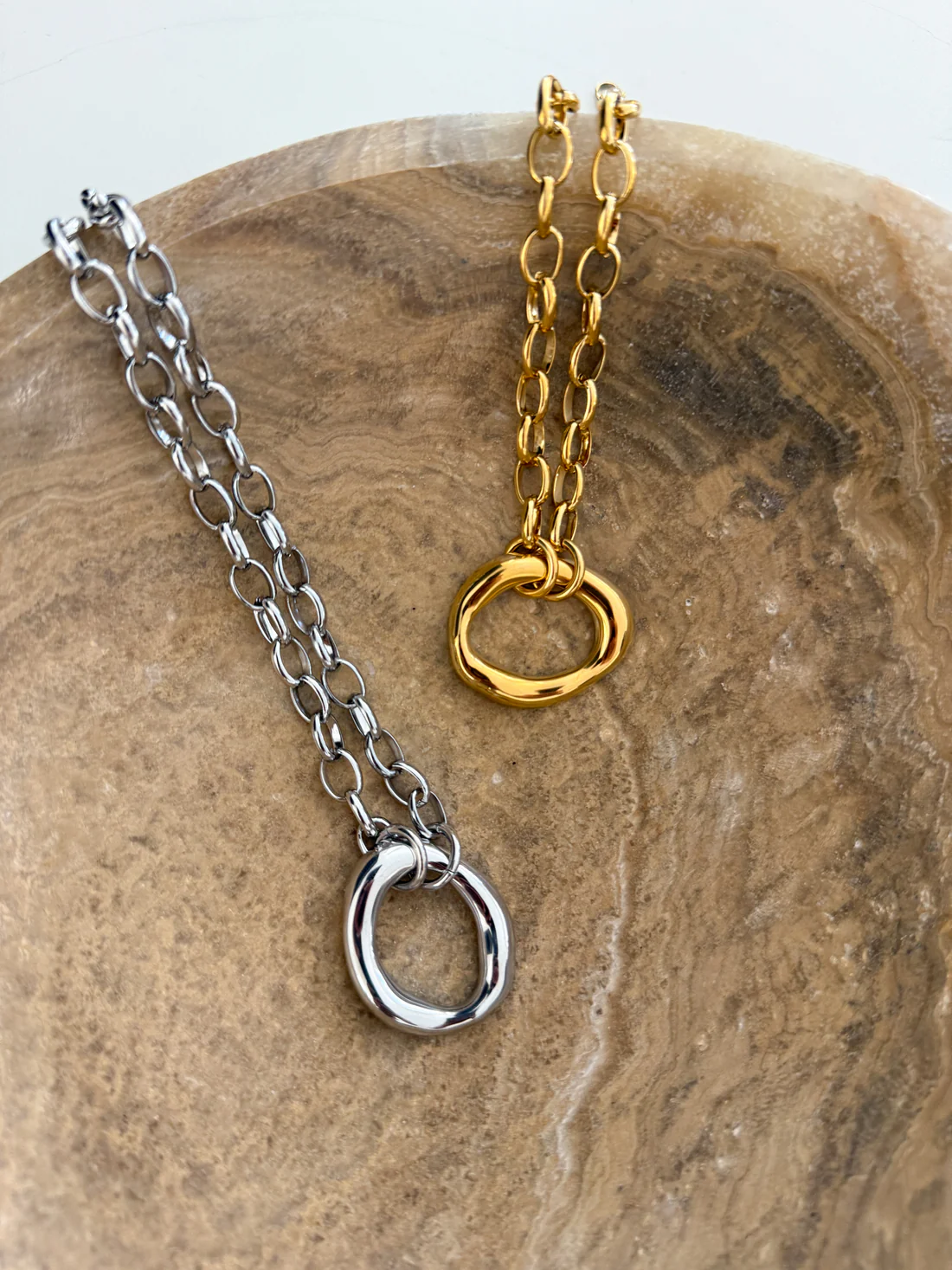 THE SCOTTY NECKLACE - GOLD