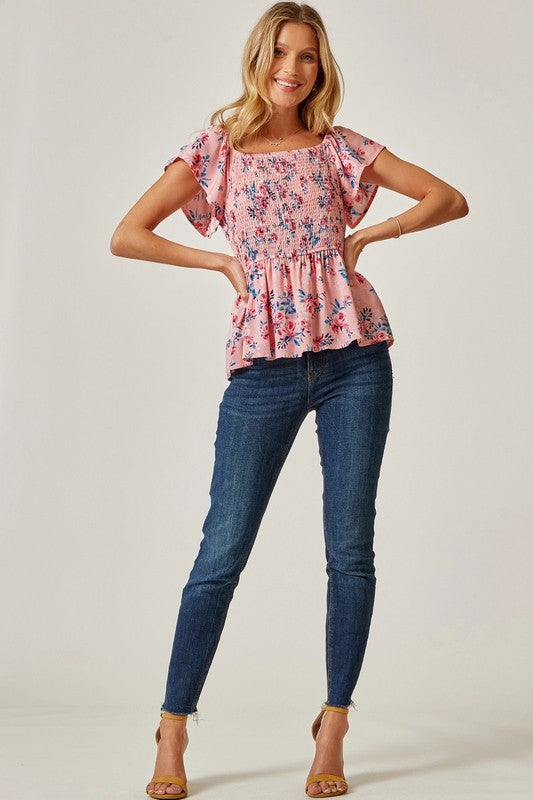 FLORAL PRINTED SMOCKED TOP - PINK