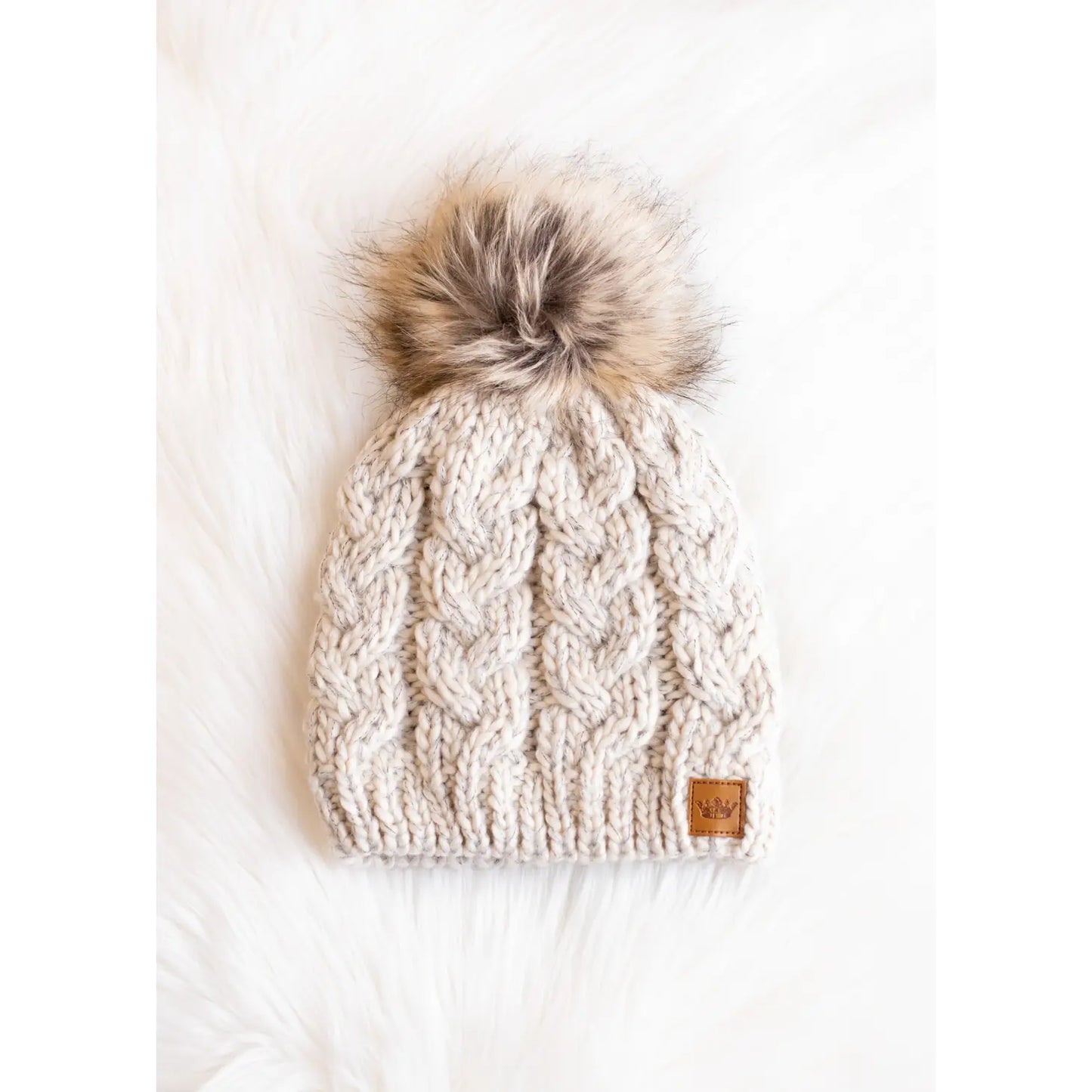 BEIGE CABLE KNIT POM HAT