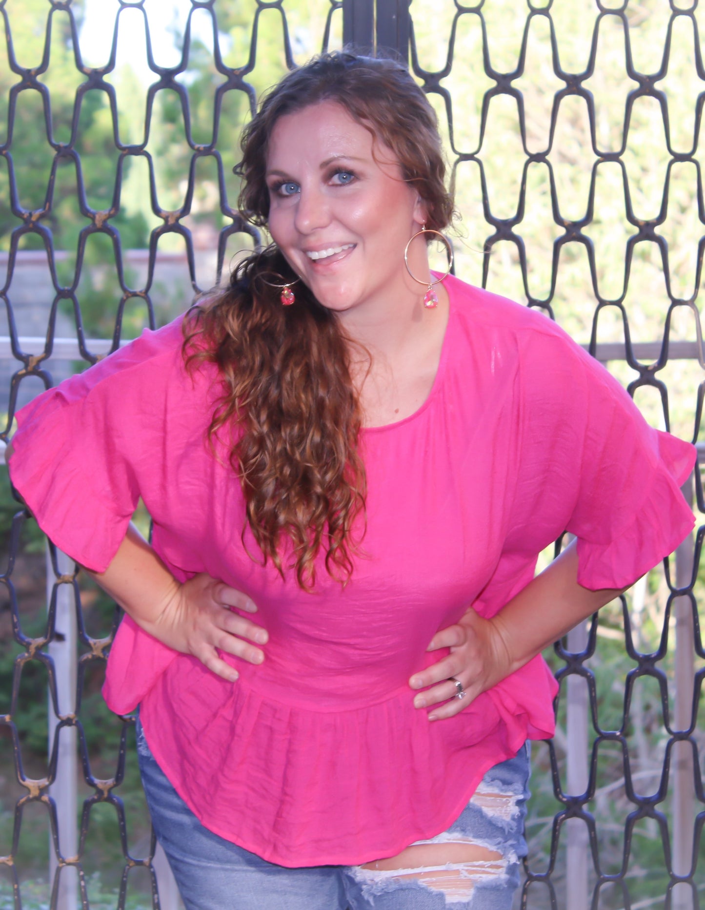 DITSY RUFFLES TOP - FUCHSIA