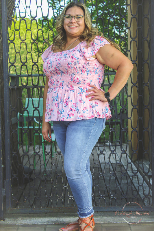 PLUS FLORAL PRINTED SMOCKED TOP - PINK