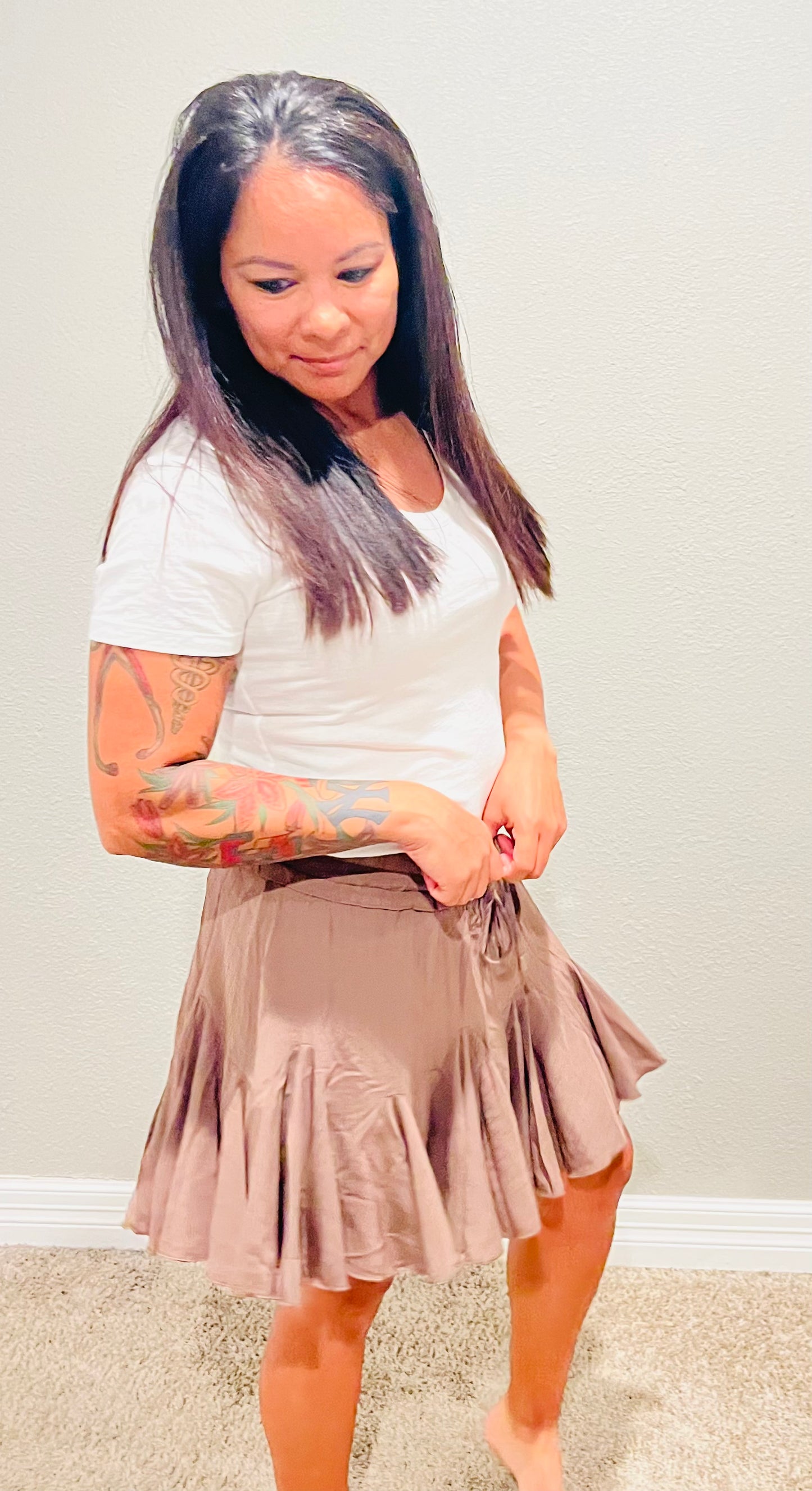 FLIRTY SKIRT - BROWN