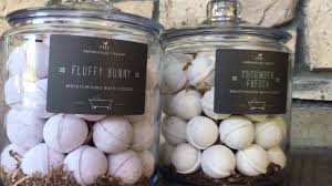 FLUFFY BUNNY FIZZER SOAK BALLS